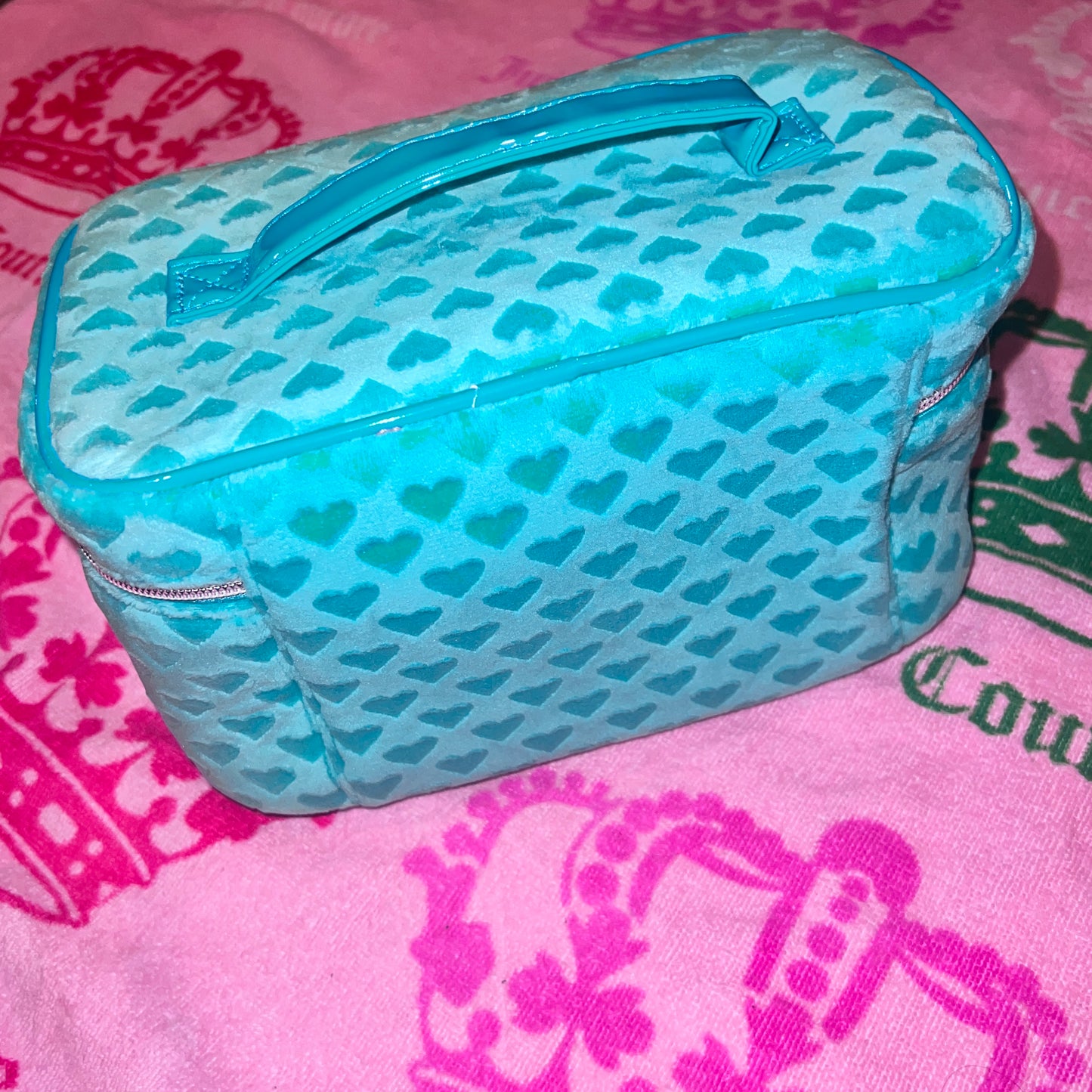 New Turquoise Juicy Couture Train Case Makeup Bag Velvet Cosmetic Purse Hearts