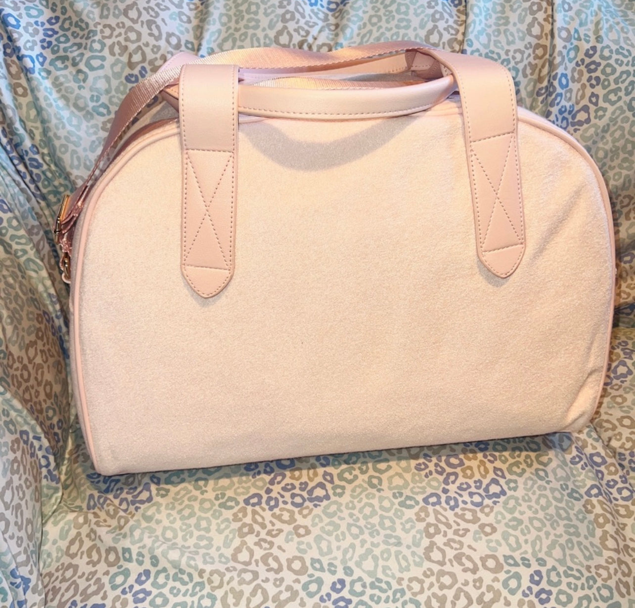 New Light Pink Juicy Couture Weekender Bag Purse XL Size Duffel Bag MSRP $118