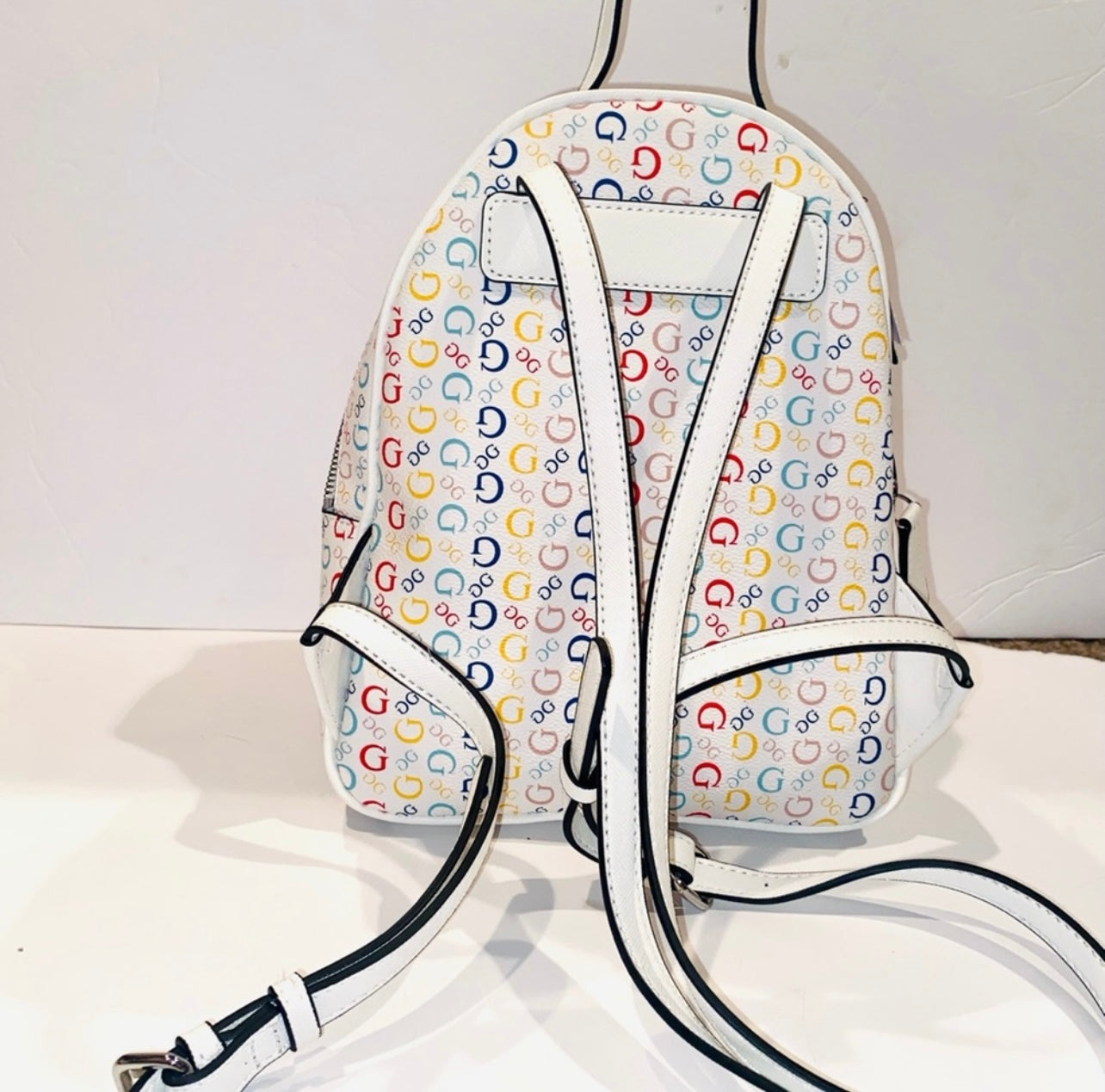 New Guess Backpack Bag Purse Tote NWT Women’s Rainbow Van Buren CC754429