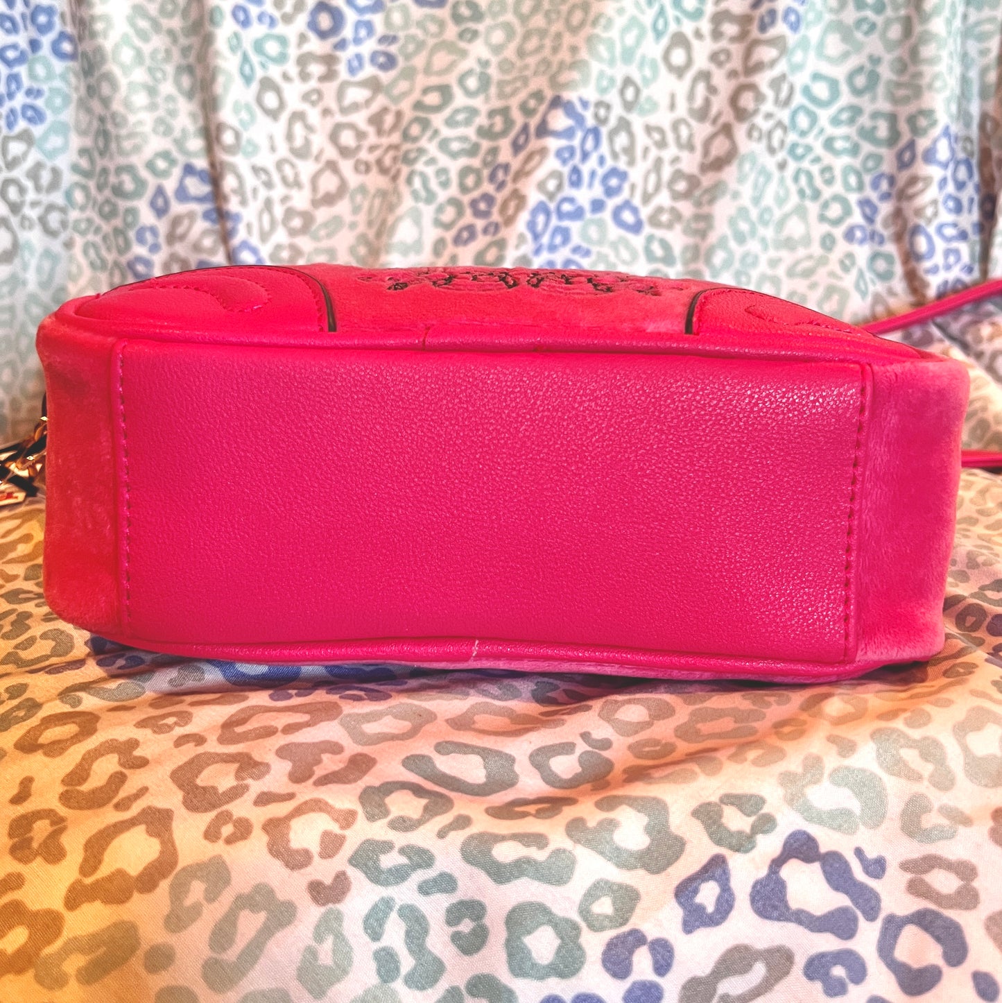 New Pink Juicy Couture Purse Handbag Crossbody Bag Velour Vintage Style MSRP $79