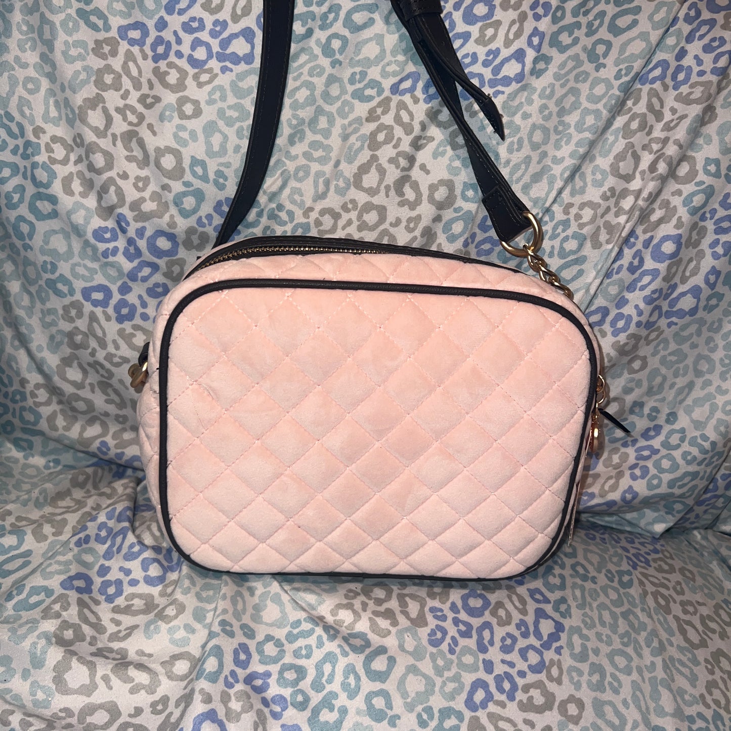 New Pink Juicy Couture Crossbody Bag Purse Velvet Royal Couture MSRP $79 Quilted