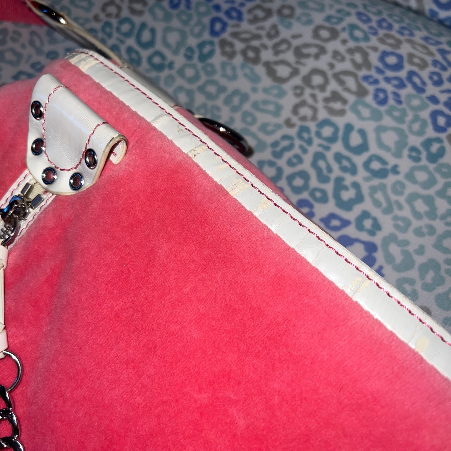 Vintage White Pink Juicy Couture Messenger Bag Purse Handbag Velour Cupcake