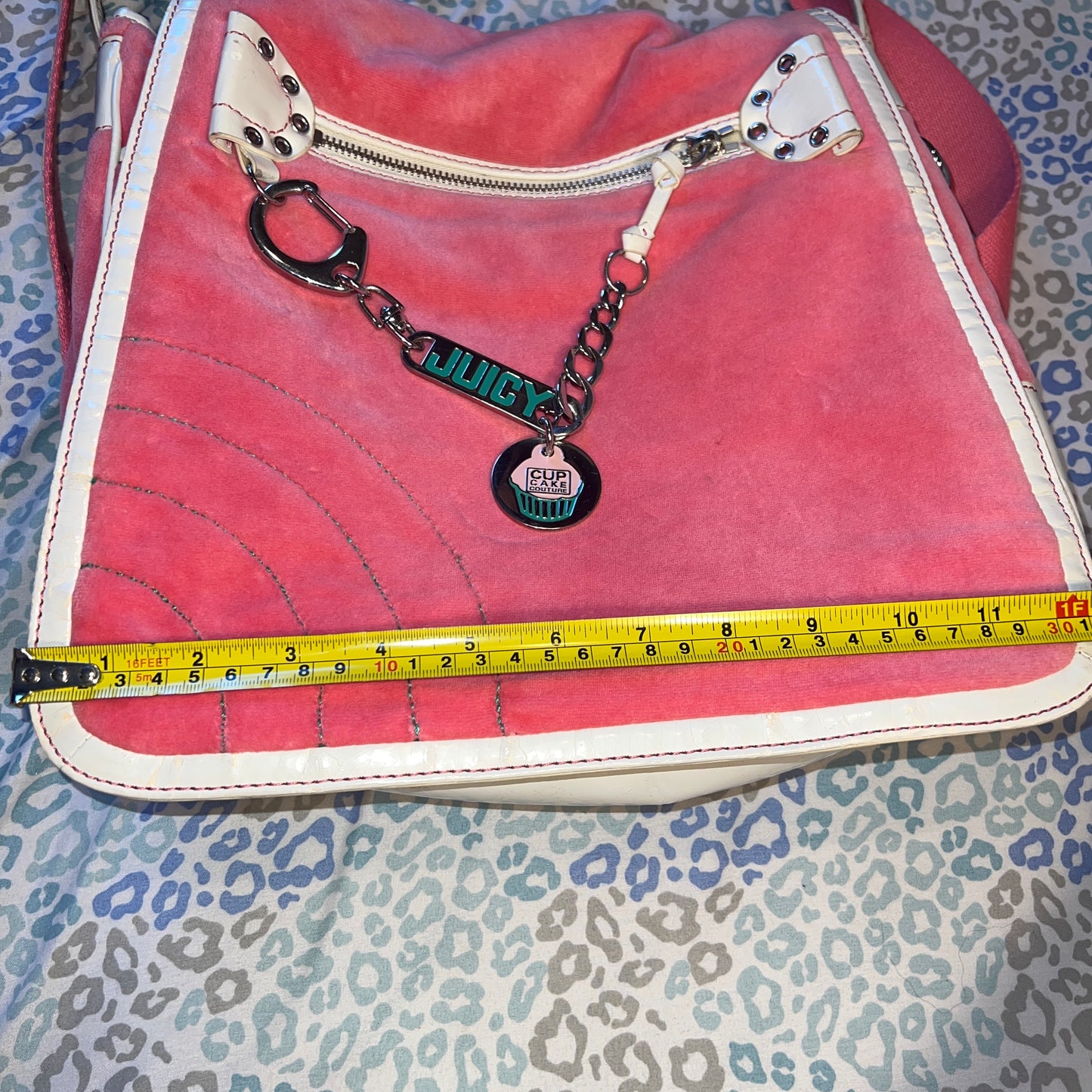 Vintage White Pink Juicy Couture Messenger Bag Purse Handbag Velour Cupcake