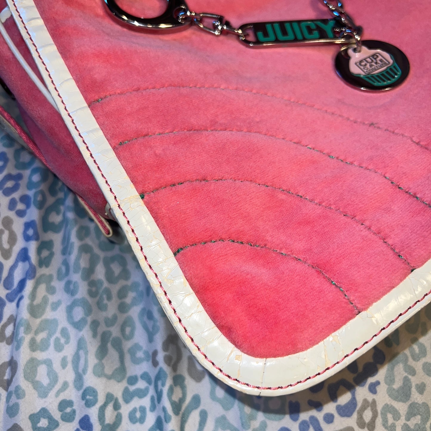 Vintage White Pink Juicy Couture Messenger Bag Purse Handbag Velour Cupcake