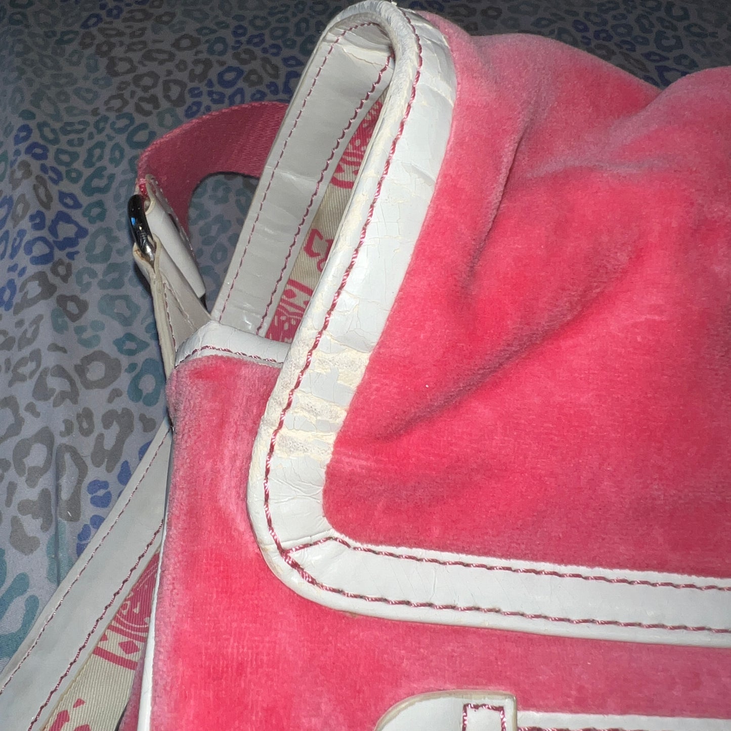 Vintage White Pink Juicy Couture Messenger Bag Purse Handbag Velour Cupcake