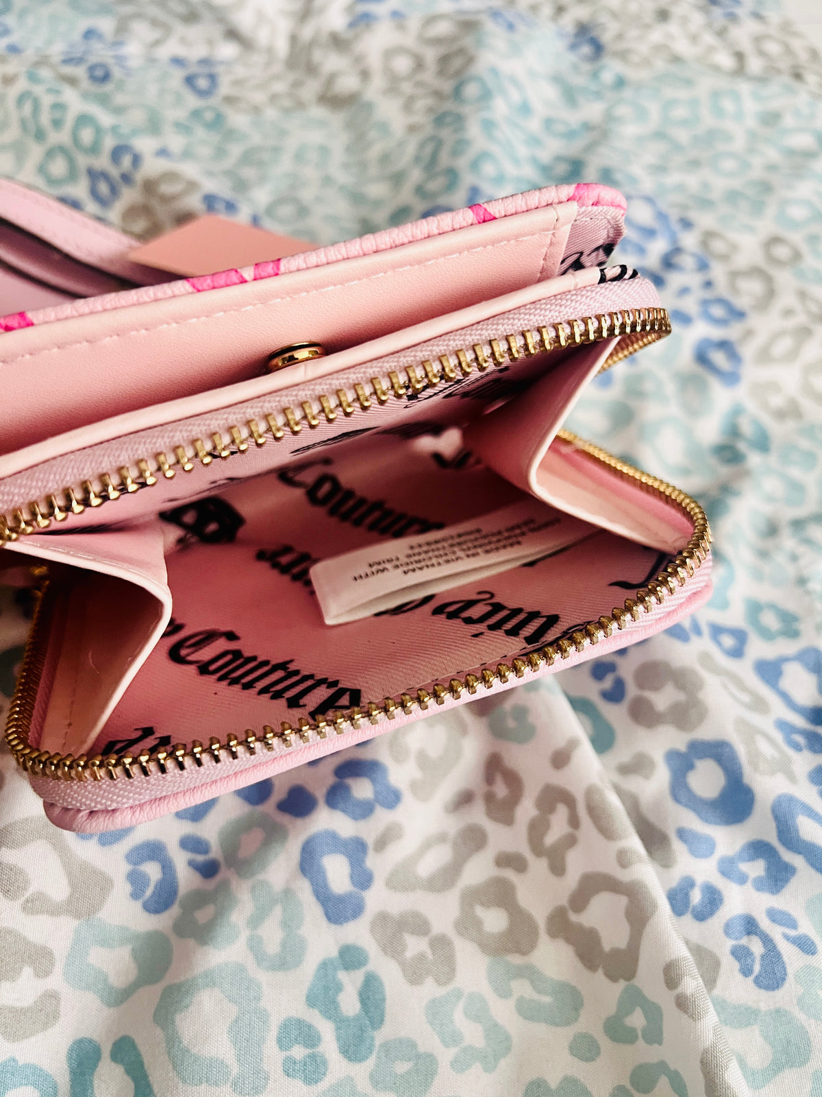 New Pink Juicy Couture Wallet Card Holder Wristlet Coin Purse Bow Ribbon