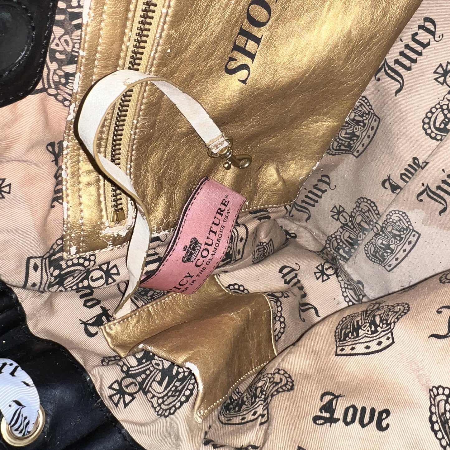 Vintage Black Juicy Couture Tote Bag Purse Handbag Velour Scottie Dog Daydreamer

#vintagejuicycouture #juicycouture #juicybag #juicypurse #y2k #juicycouturepurse #y2kpurse #mcbling #liveforjuicy