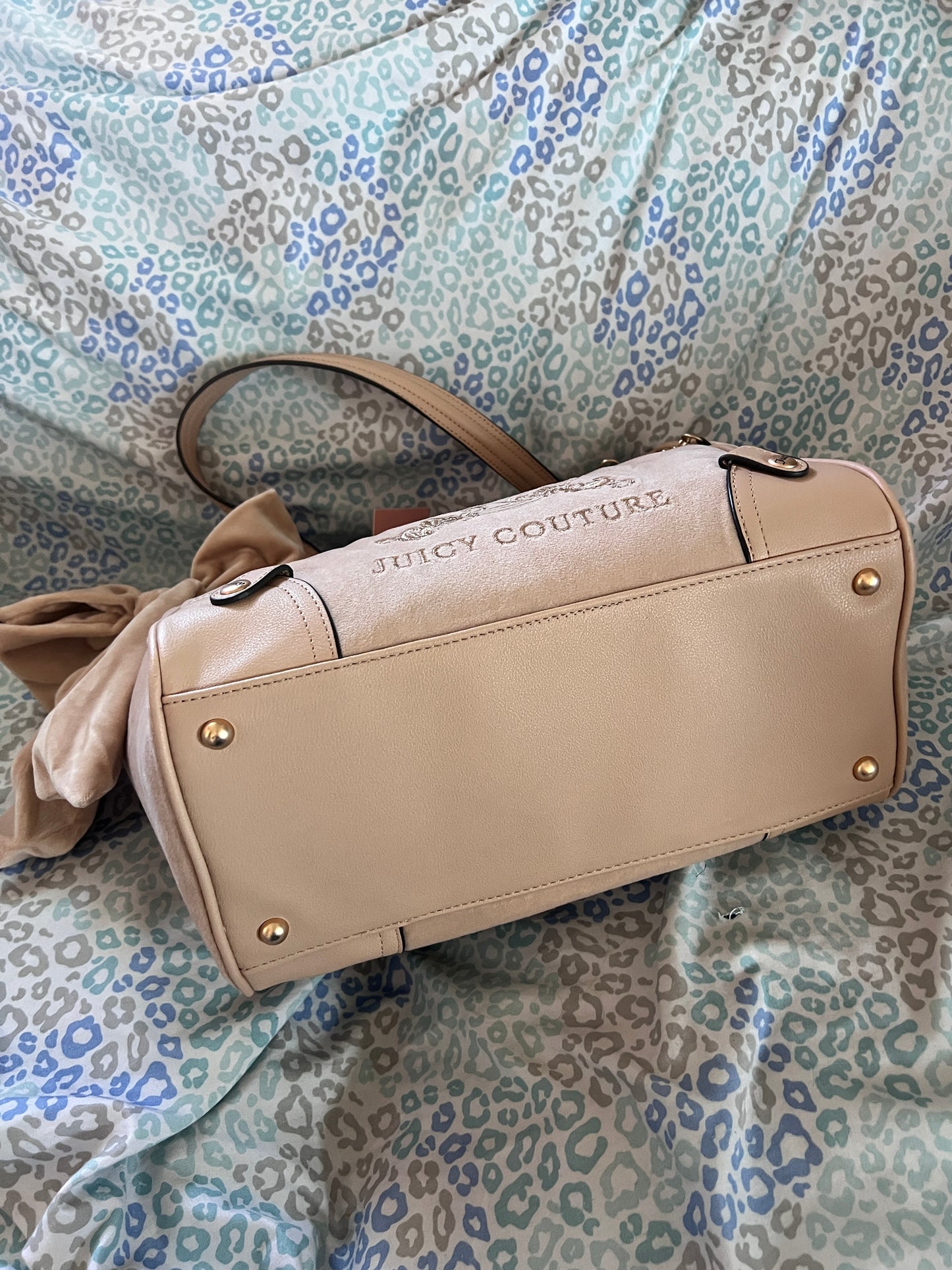 New Tan Juicy Couture Purse Daydreamer Tote Bag Velour Handbag Key Charm