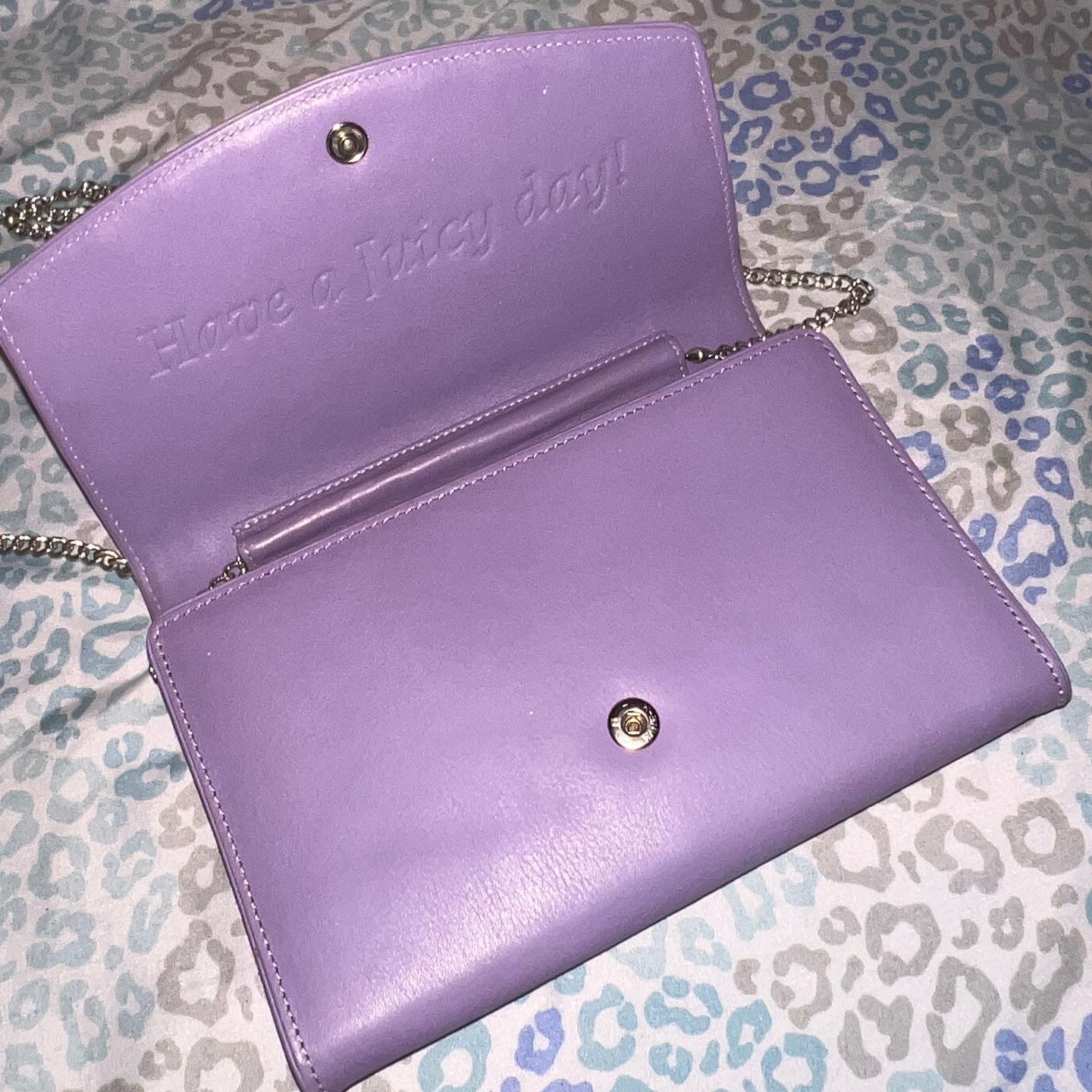 Vintage Purple Juicy Couture Crossbody Bag Purse Handbag Y2K Leather

#vintagejuicycouture #juicycouture #juicybag #juicypurse #y2k #juicycouturepurse #y2kpurse #mcbling