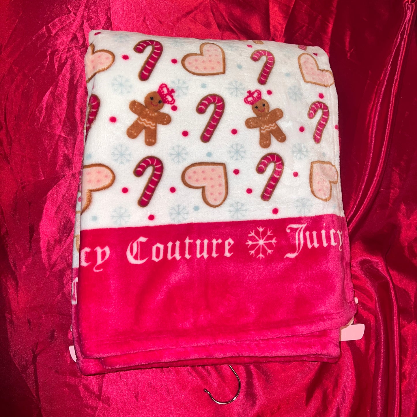 New Juicy Couture Blanket Holiday Christmas Throw Candy Cane Hearts 50 x 70 inch