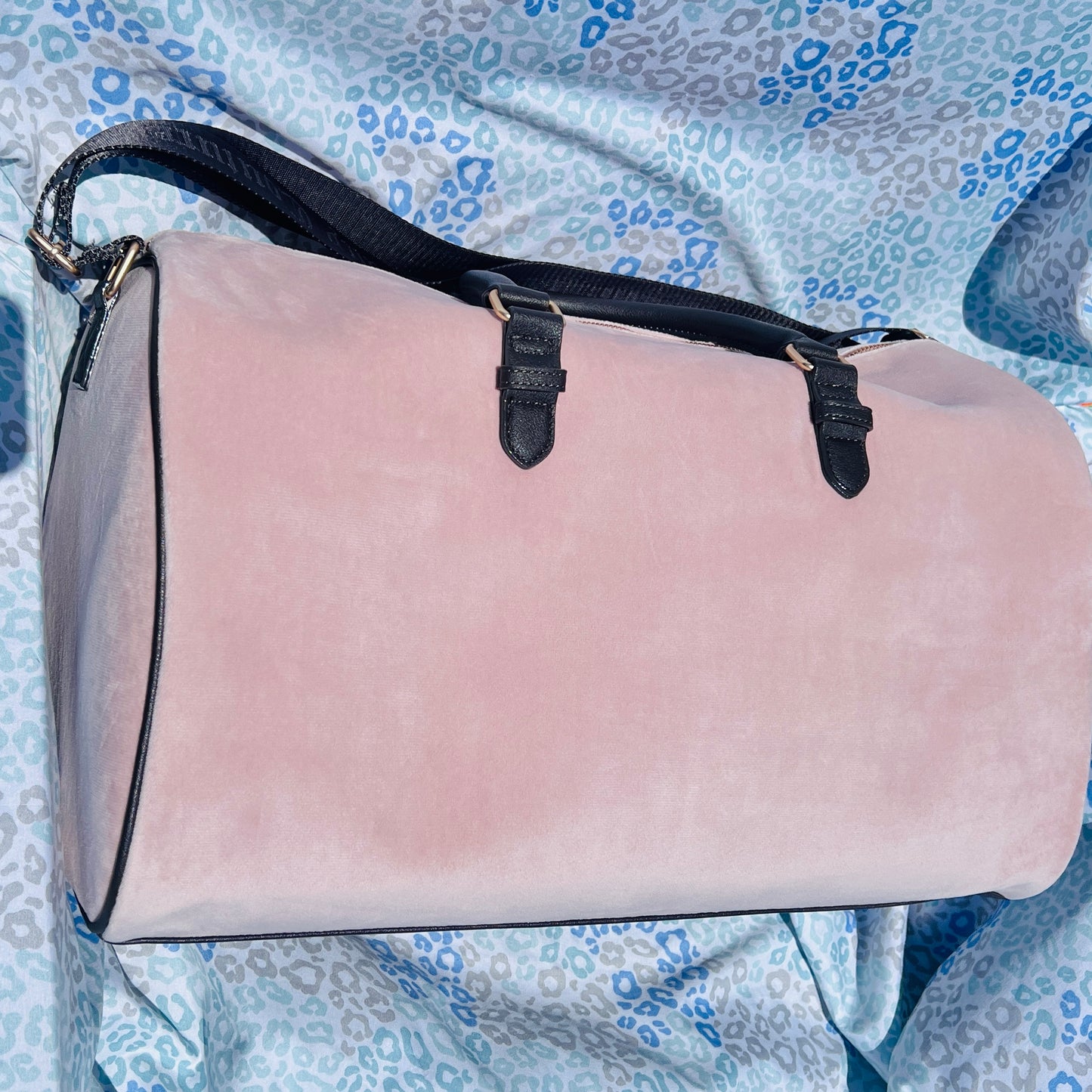 New Light Pink Juicy Couture Duffel Bag Purse XL Velour Weekender Travel Luggage