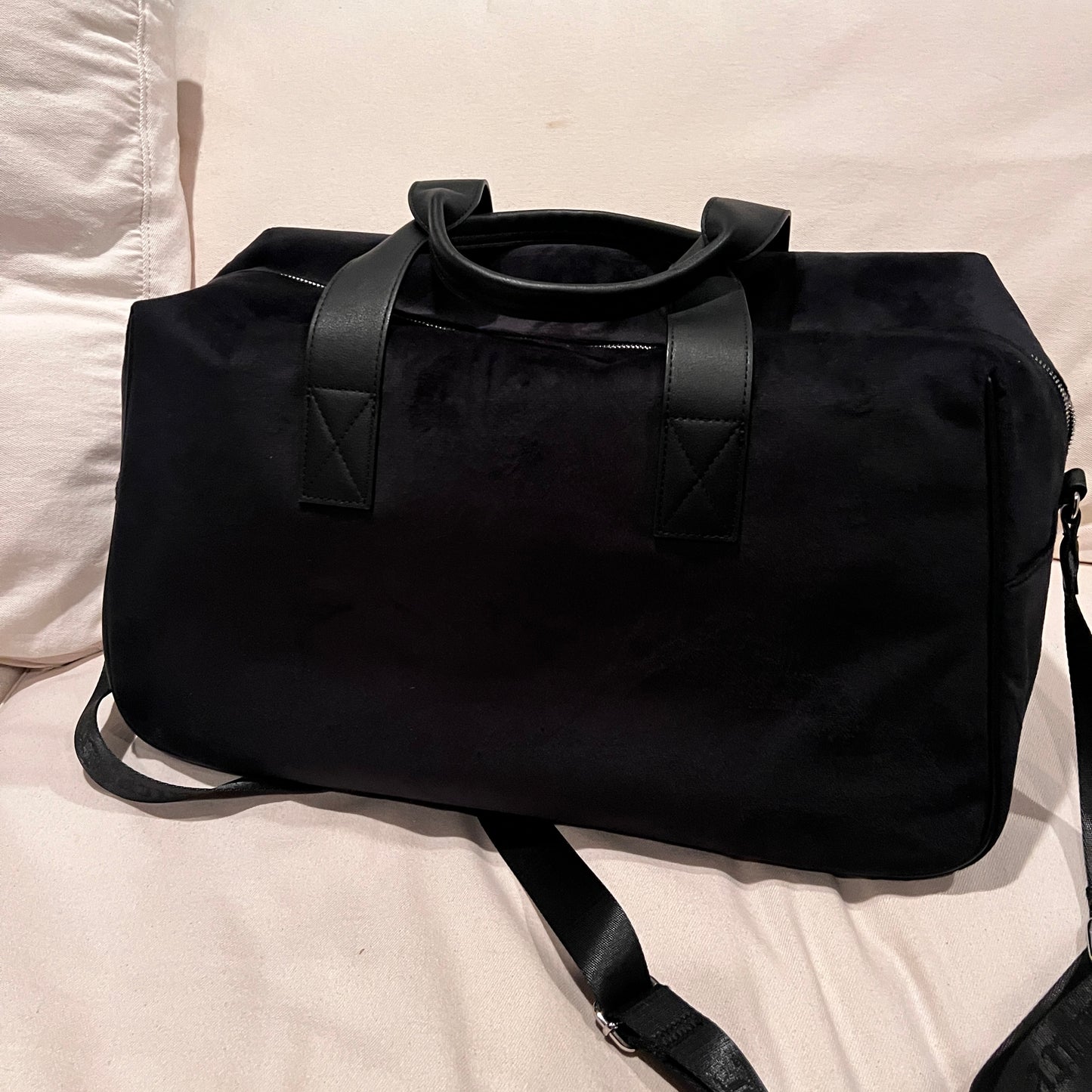 New Black Juicy Couture Weekender Bag Purse XL Size Duffel Bag Vintage Style