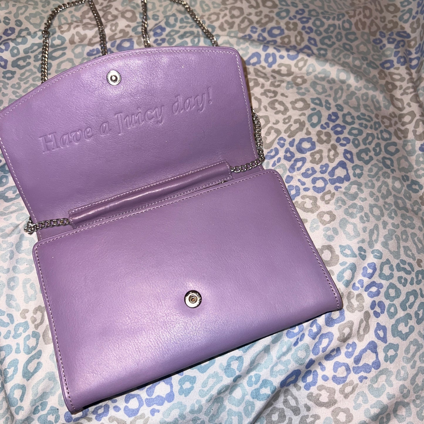 Vintage Purple Juicy Couture Crossbody Bag Purse Handbag Y2K Leather

#vintagejuicycouture #juicycouture #juicybag #juicypurse #y2k #juicycouturepurse #y2kpurse #mcbling