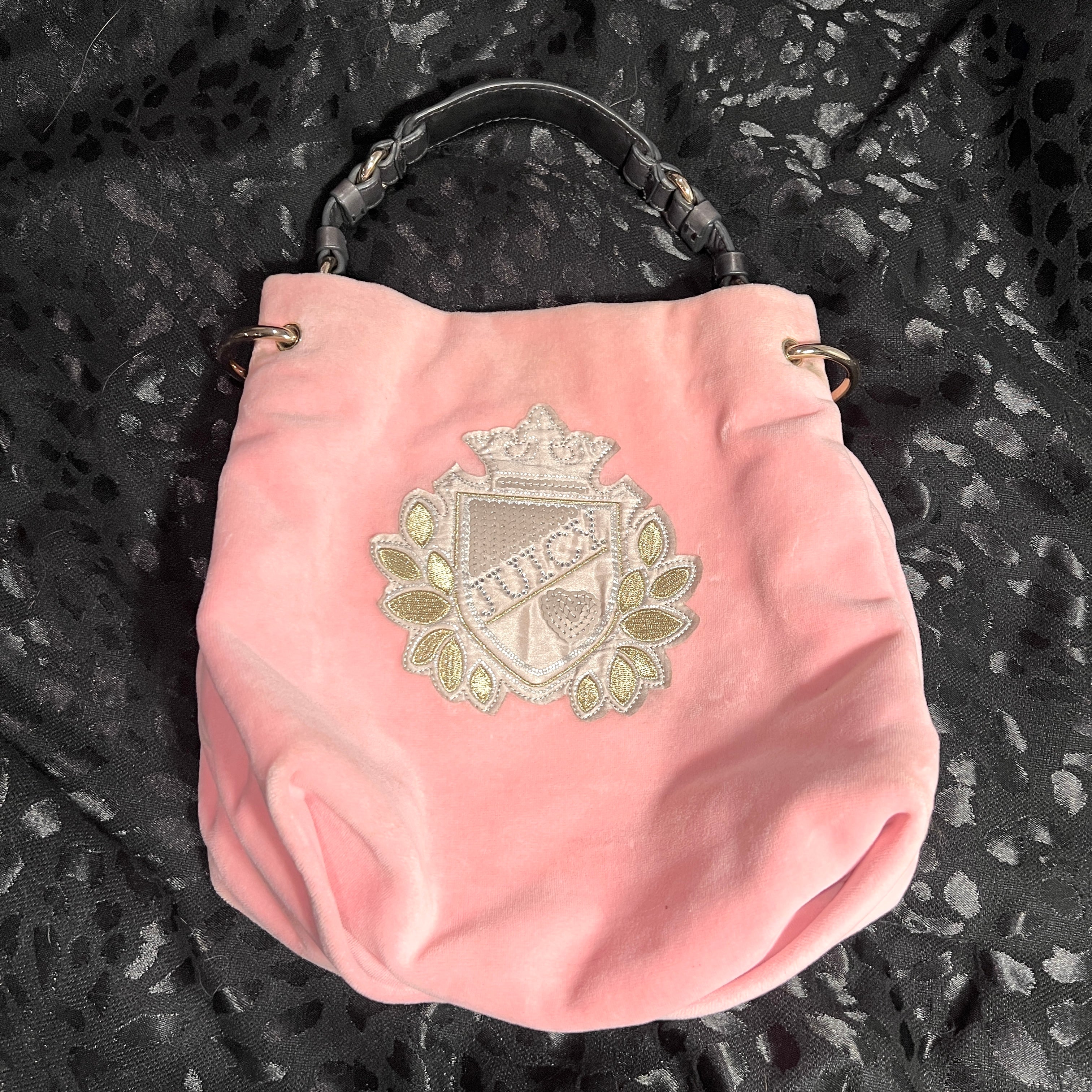 Juicy Couture Womens Black Velour Purse Medium Heart Born In Glamorous USA  | Bags, Fancy bags, Pretty bags